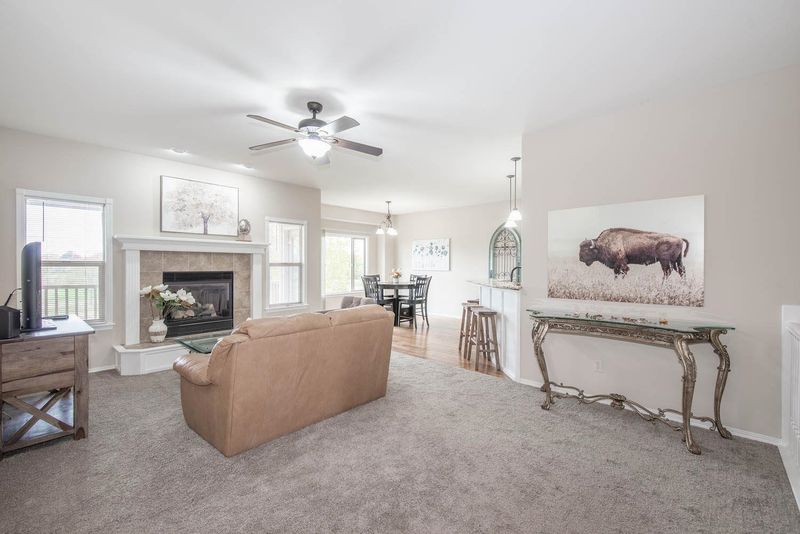 912 W Onewood Ct, Andover, KS 67002