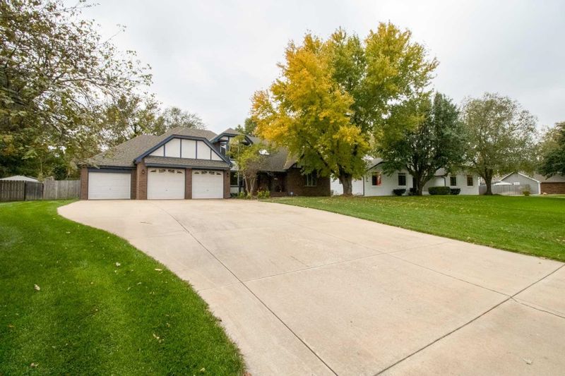 1513 E Kay St, Derby, KS 67037