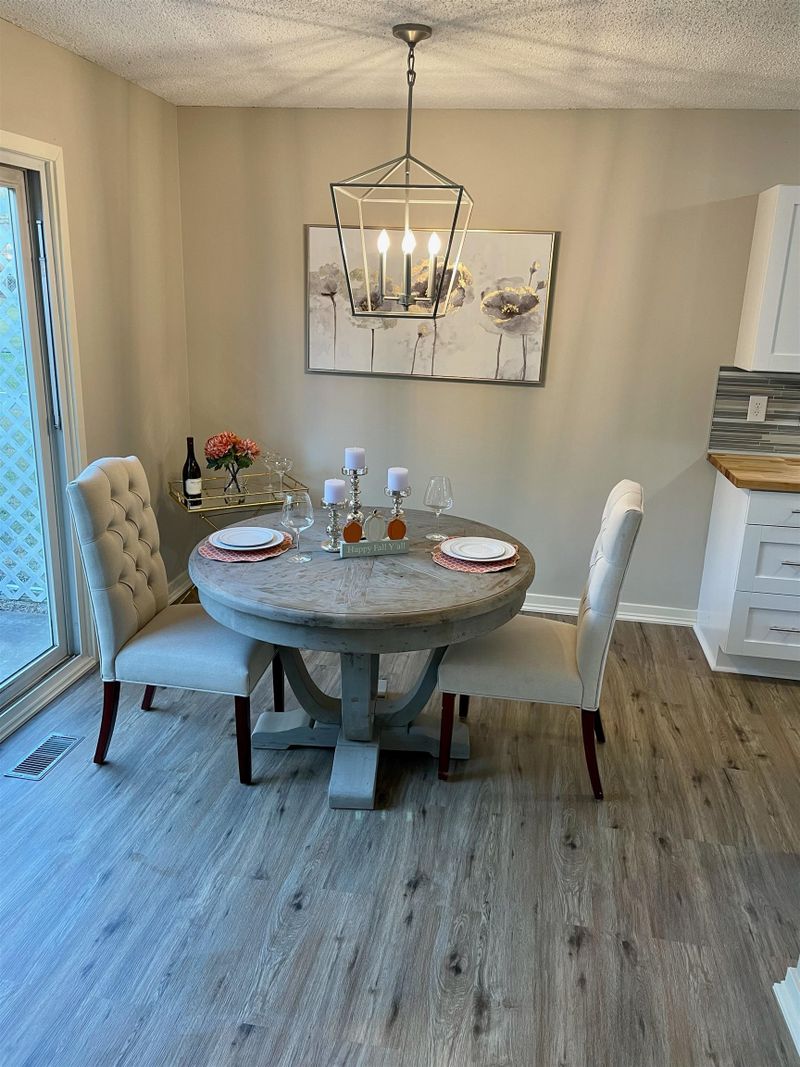1806 E Frontenac St, Park City, KS 67219