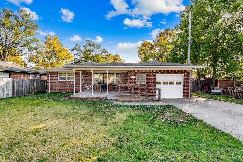 419 E 9th, Belle Plaine, KS 67013