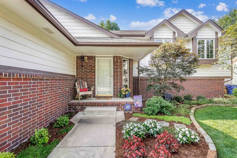101 W Buckthorn Rd, Derby, KS 67037