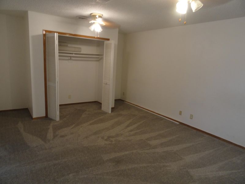 4500 S Meadowview, Wichita, KS 67216