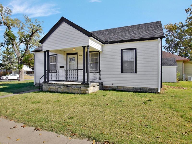 524 N Walnut St, Newton, KS 67114