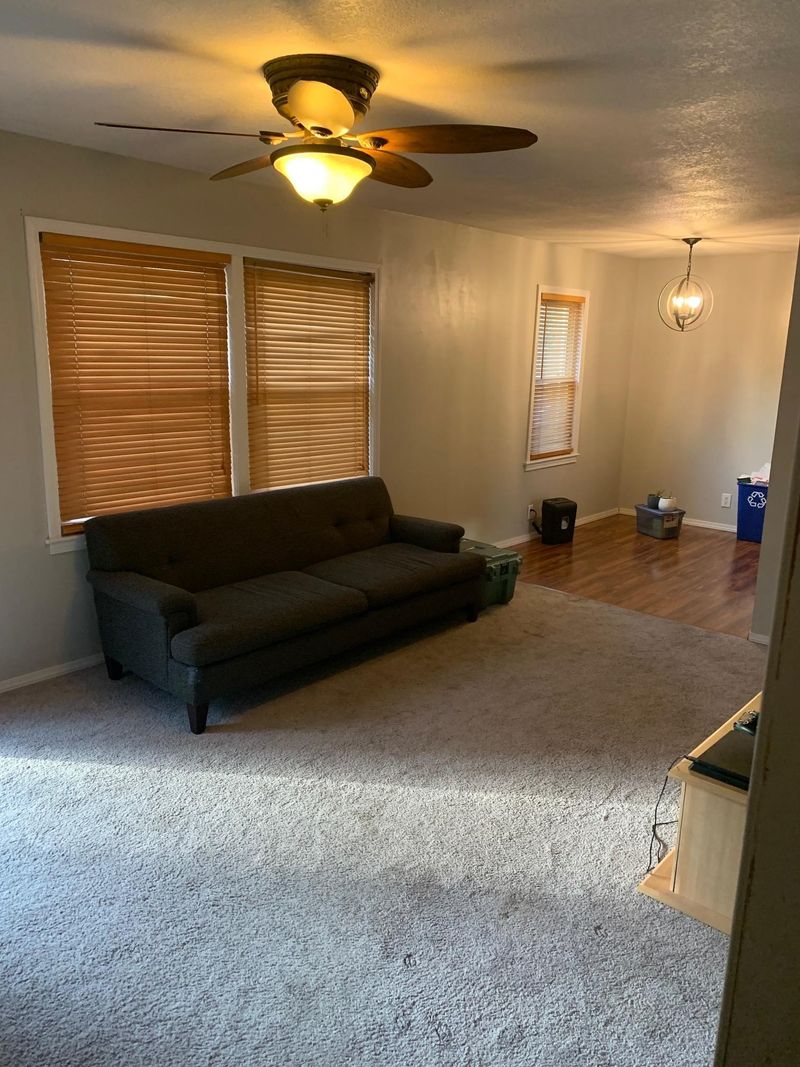 1132 N Westview Dr, Derby, KS 67037
