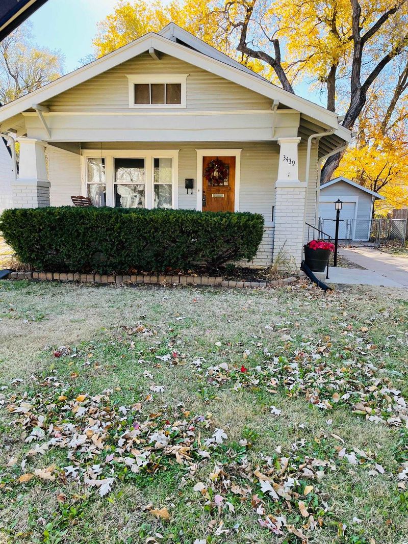 3439 E Murdock St, Wichita, KS 67208