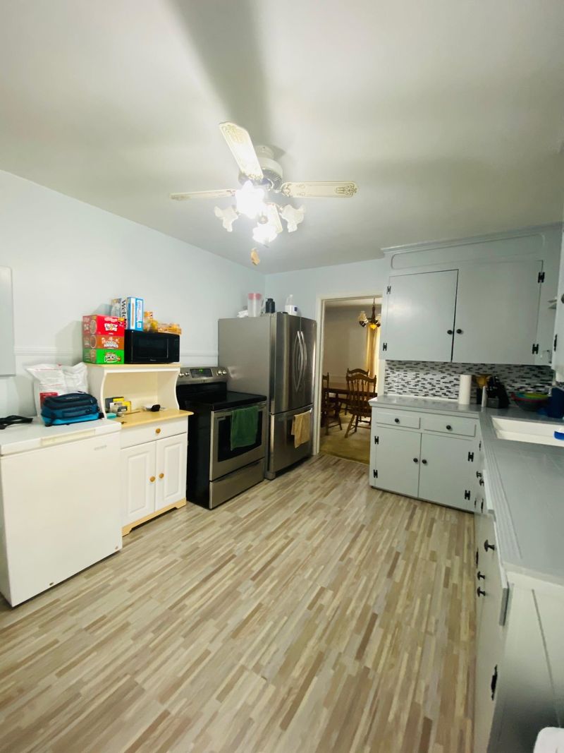 658 S Beverly Dr, Wichita, KS 67218