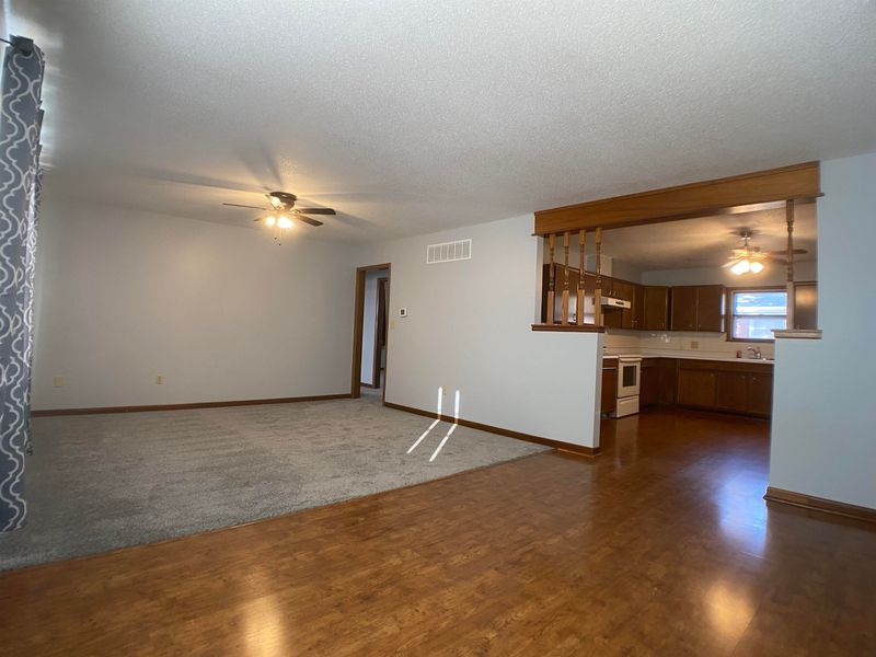 622 W 2nd Ave, Cheney, KS 67025
