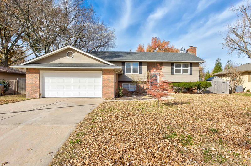 1131 N Armstrong Ave, Derby, KS 67037