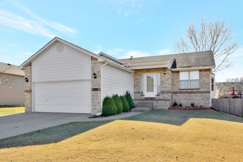 609 E Minneha, Andover, KS 67002