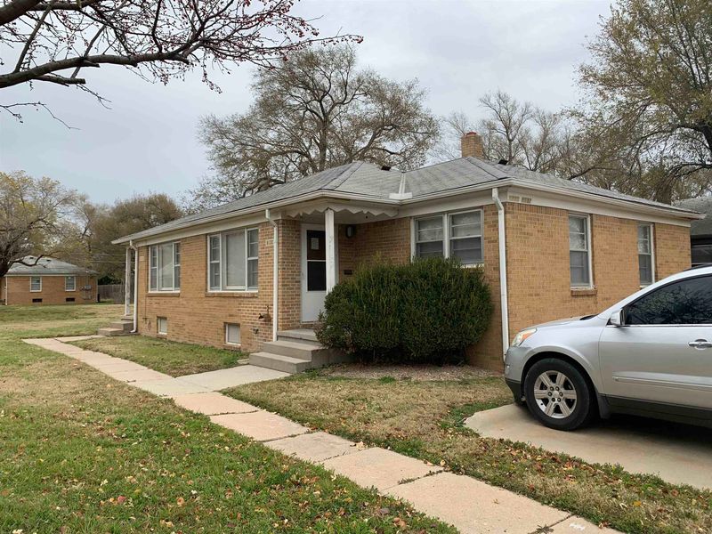 6130 E Harry St #6132 E Harry, Wichita, KS 67218