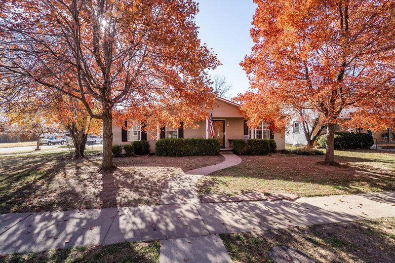 239 E Random Rd, El Dorado, KS 67042