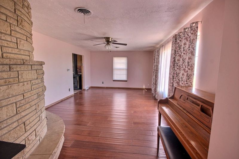 2053 S Andover, Andover, KS 67002