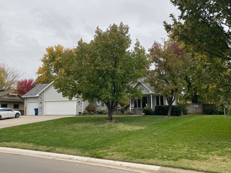 8 Flanigan Dr, Augusta, KS 67010