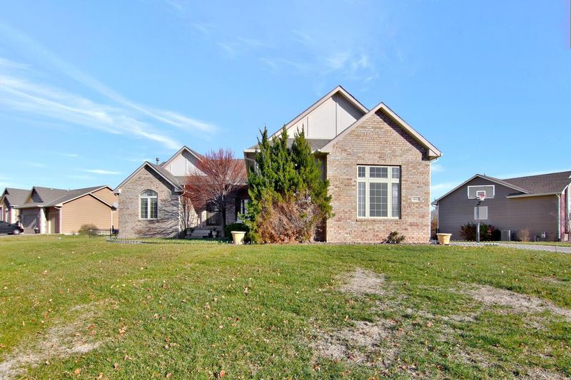 14012 E Ayesbury Cir, Wichita, KS 67228