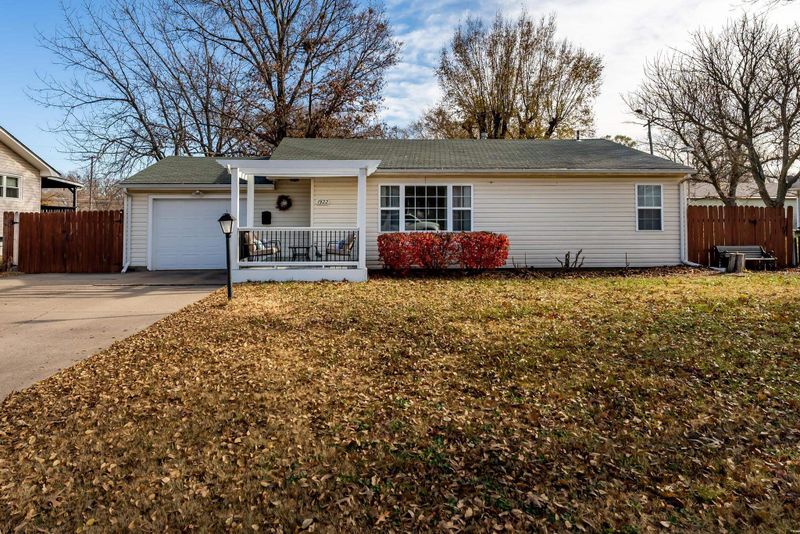 1922 Robbins, Augusta, KS 67010