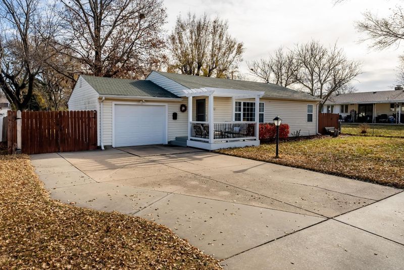 1922 Robbins, Augusta, KS 67010