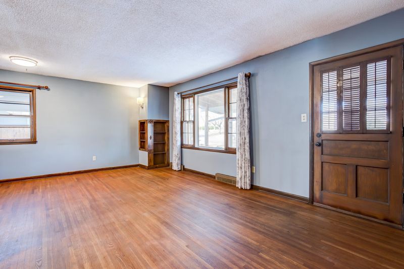442 S Mary Etta St, Derby, KS 67037