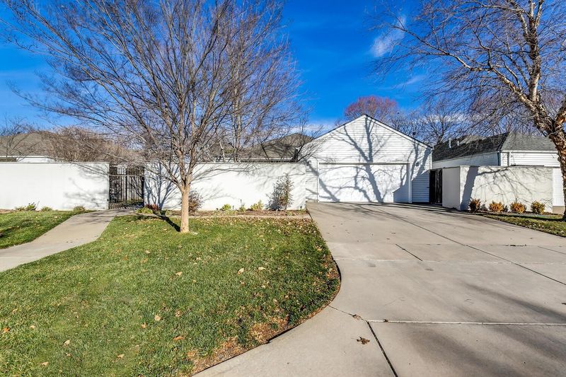 12414 E Killarney St, Wichita, KS 67206