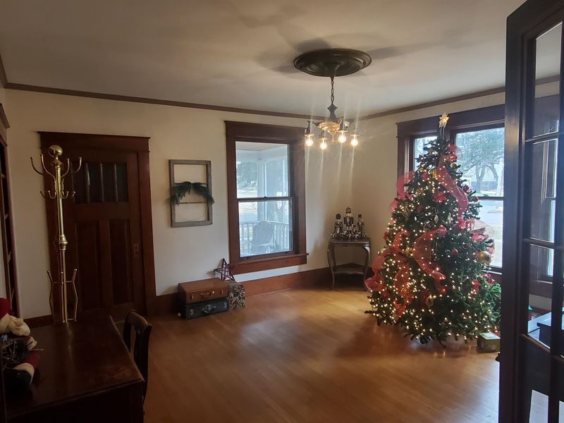 224 E 4th, Newton, KS 67114