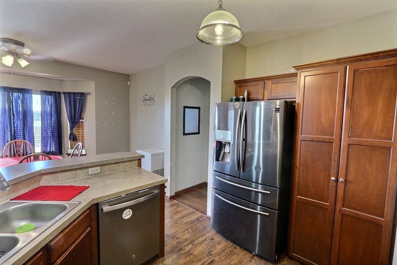 711 S Stoneridge St, Valley Center, KS 67147