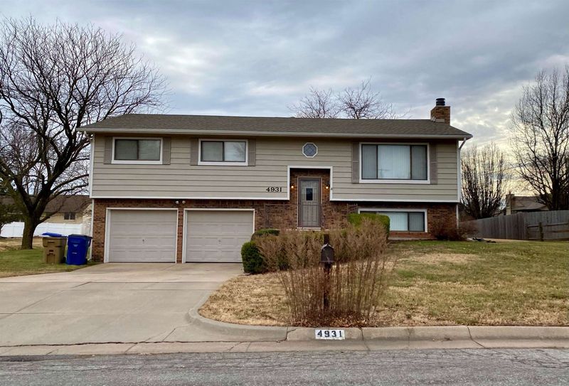 4931 E 46th St N, Bel Aire, KS 67220