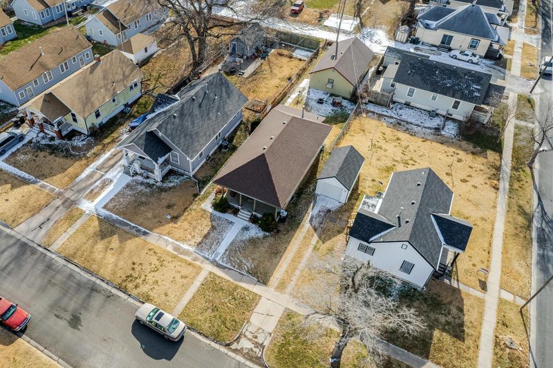 405 E 6th St, Newton, KS 67114