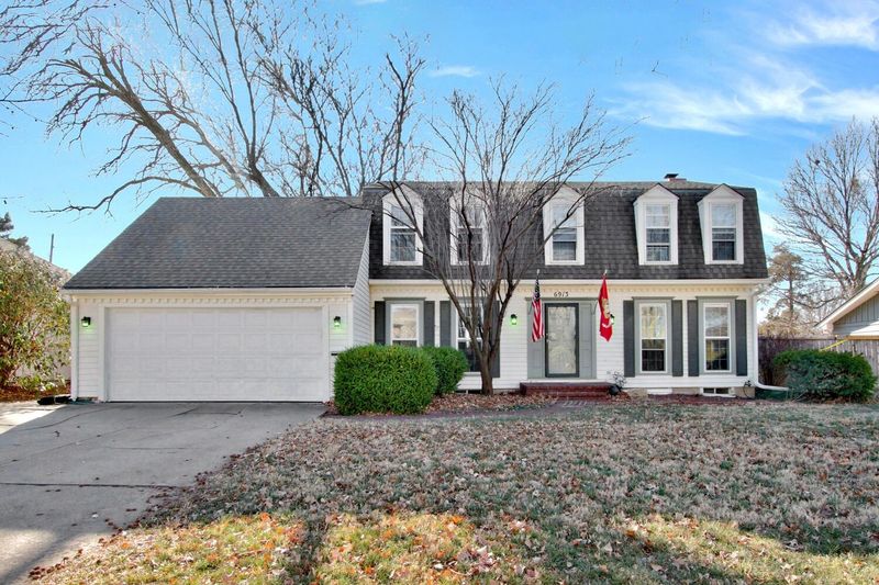 6913 E Stonegate St, Wichita, KS 67206