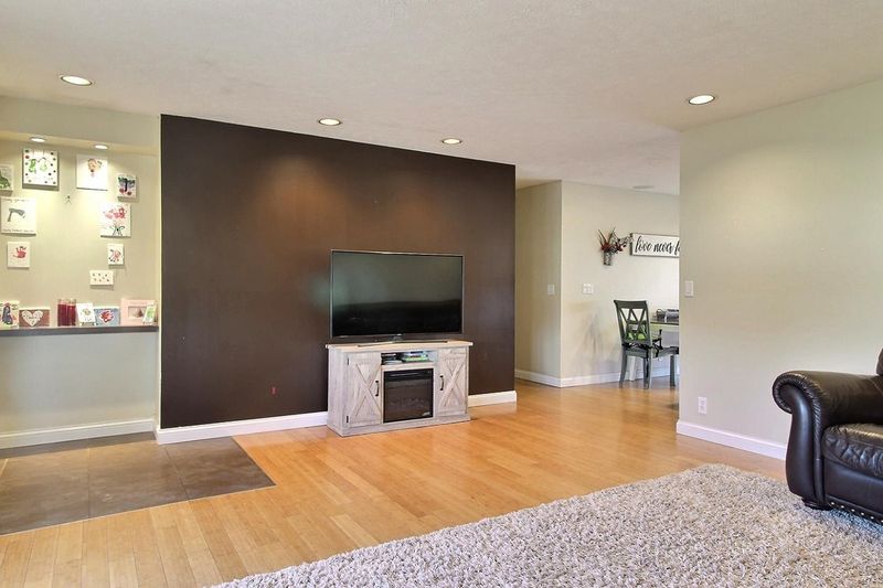 116 S Monticello, Andover, KS 67002