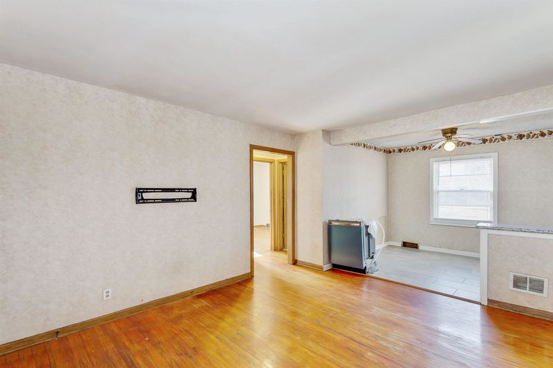 2159 S Pinecrest St, Wichita, KS 67218