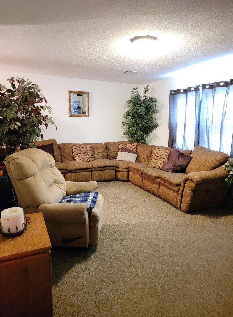 4917 S Jade Ave, Wichita, KS 67216