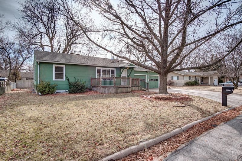 1313 W 9th St, Newton, KS 67114