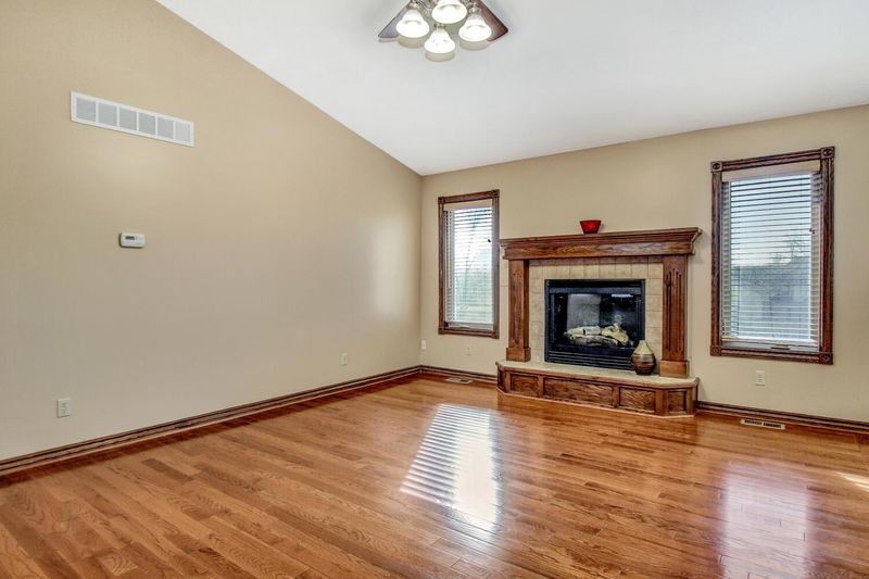 14937 E Lakeview Dr, Wichita, KS 67230