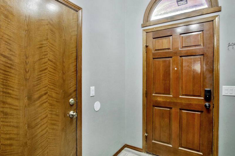 419 E Tall Tree Rd, Derby, KS 67037