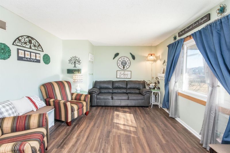 10 Swanee Dr, Goddard, KS 67052