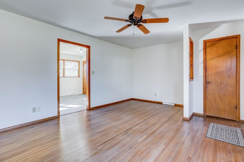 101 E Meadowlark Blvd, Derby, KS 67037