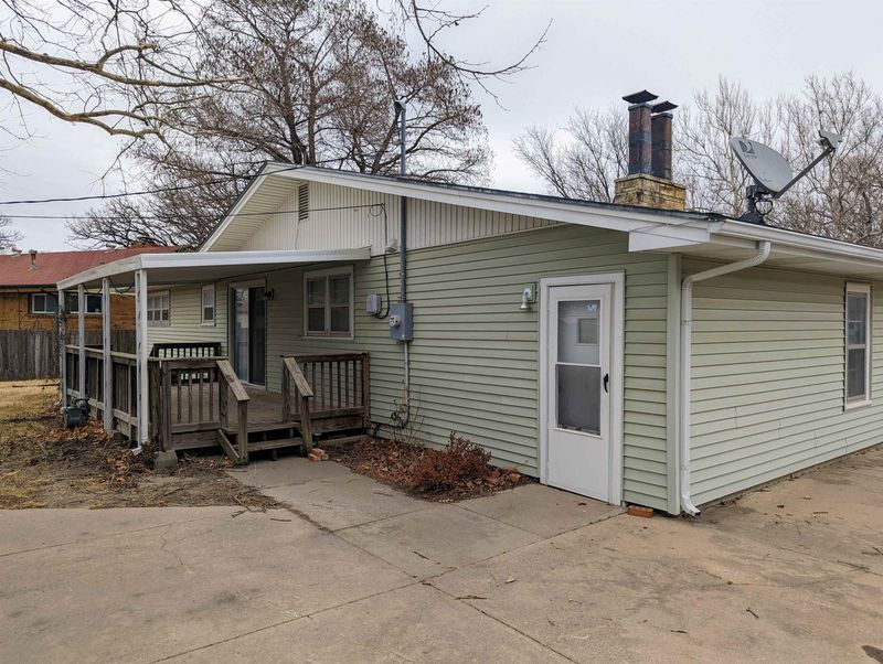 1107 Harrison, Newton, KS 67114