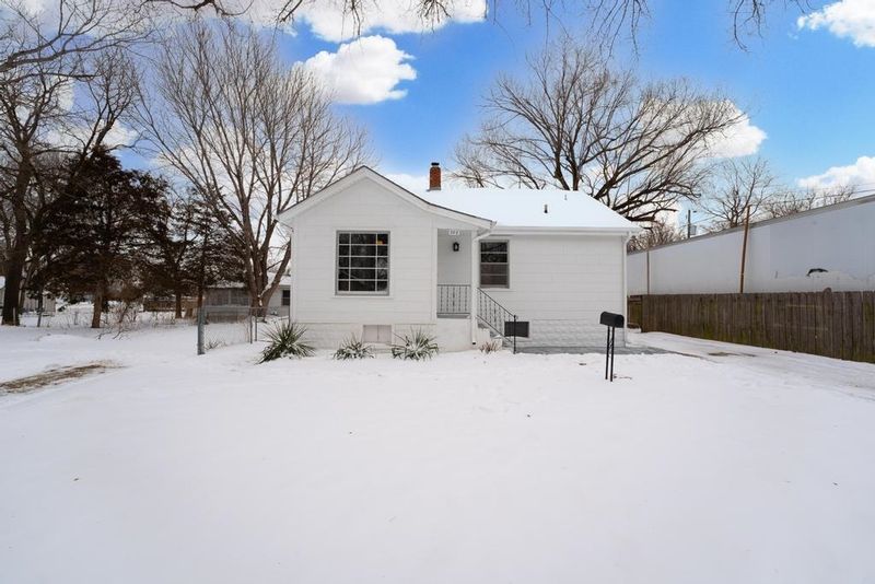 322 N Saint Clair, Wichita, KS 67203