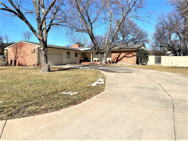 5614 E Coe Dr, Wichita, KS 67208