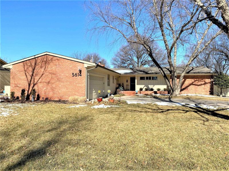 5614 E Coe Dr, Wichita, KS 67208