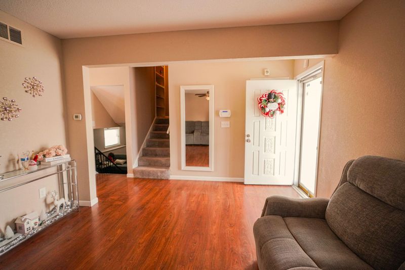 901 E Crestway Ave, Derby, KS 67037