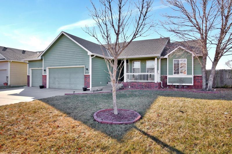 4217 N Dellrose Cir, Wichita, KS 67220