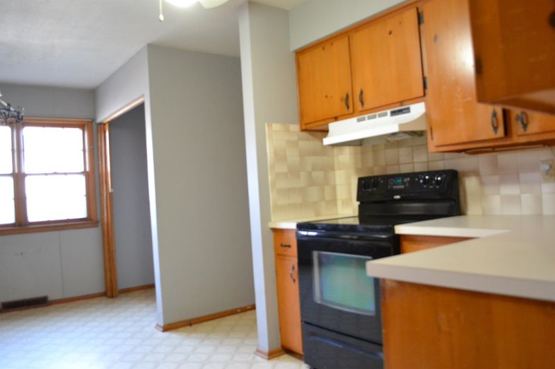 1325 Pleasantview, Derby, KS 67037