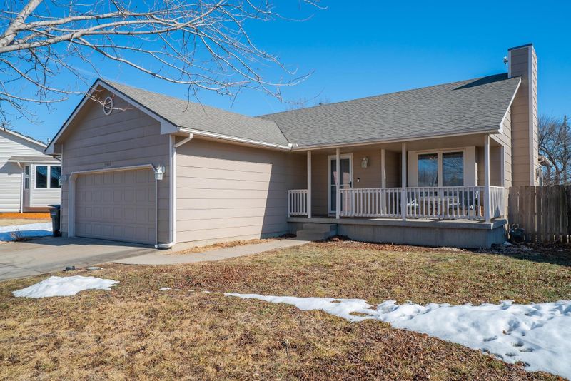 2502 Mainsgate Dr, Augusta, KS 67010