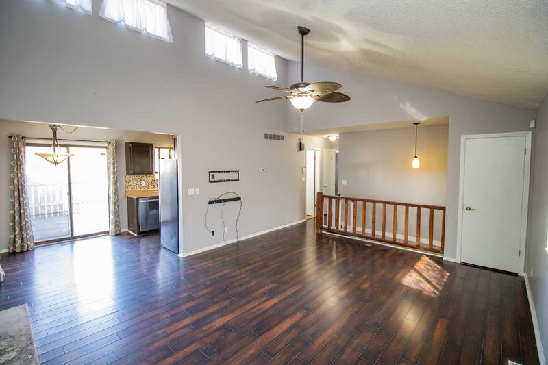 6410 E Rodeo St, Bel Aire, KS 67226