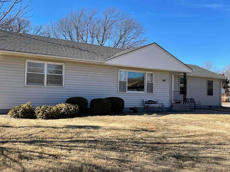 807 Spruce, Newton, KS 67114