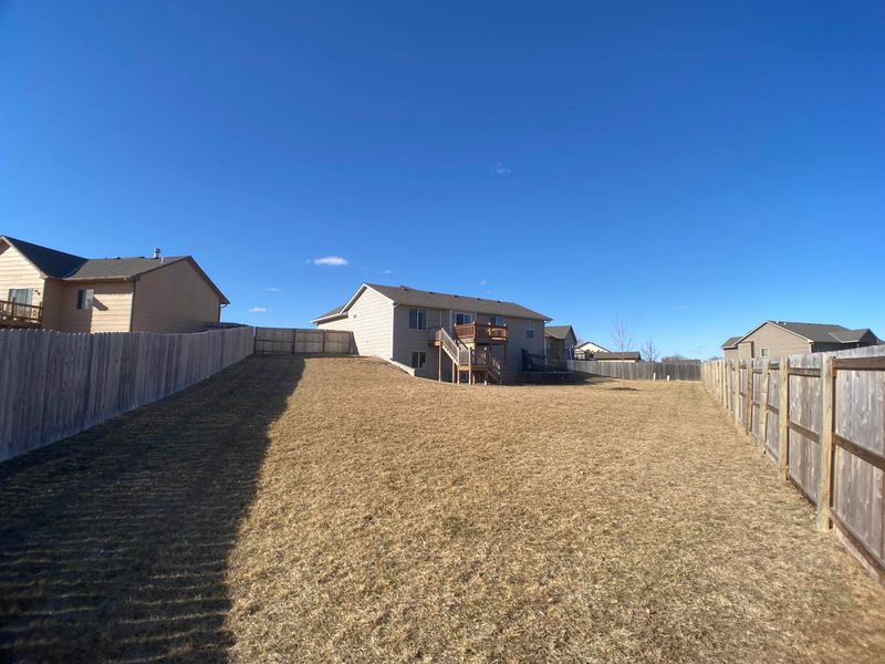 1421 E Rough Creek Pl, Derby, KS 67037