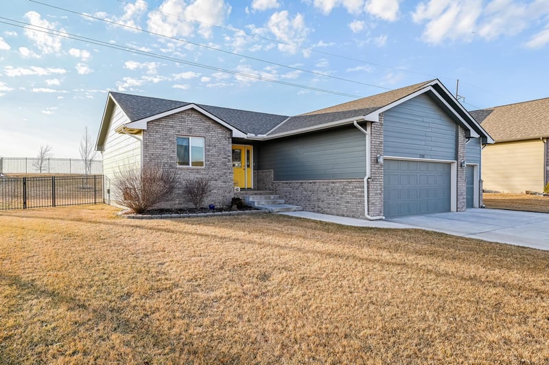 2101 N Woodard, Derby, KS 67037-2364