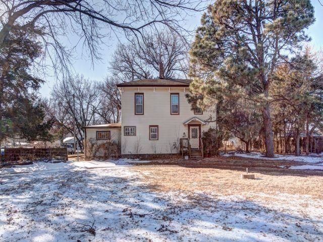 615 Columbus Ave, Newton, KS 67114