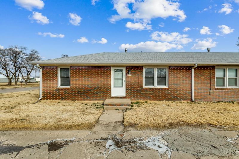1920 S Sedgwick, Wichita, KS 67213