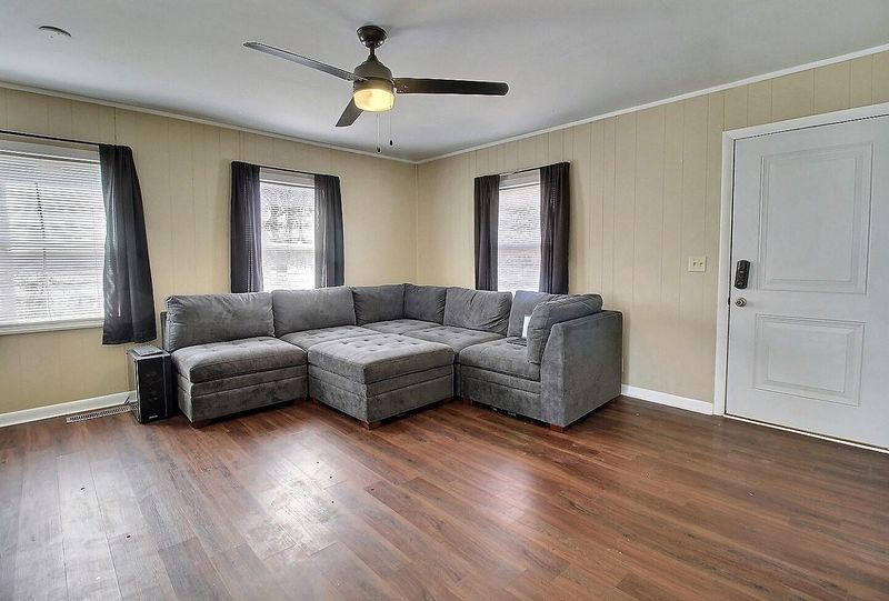 1321 E Evanston St, Park City, KS 67219